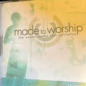 Used but in good condition and it has scratches on the back and front covers…😊